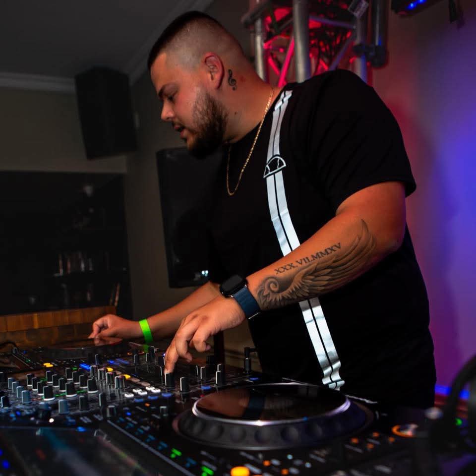 DJ REPLIC4 profile cover